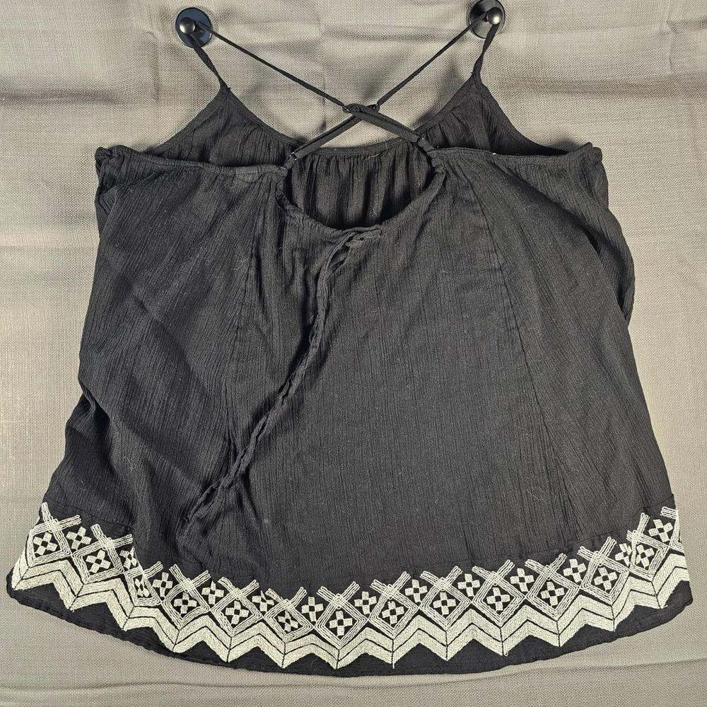 Old Navy Black Embroidered Hem Gauze Cami Tank Top XL S/218585-01 cross back
